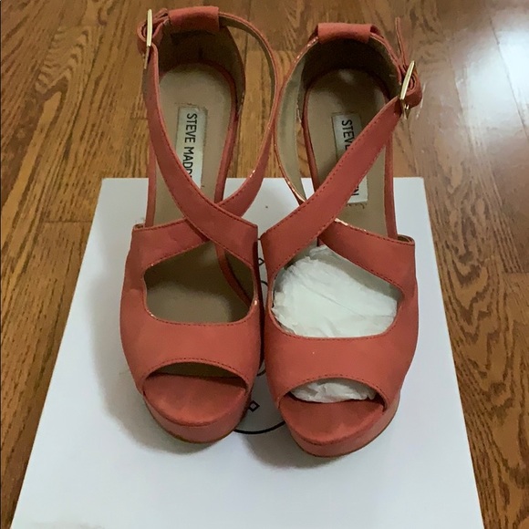 Steve Madden Xternal Coral Wedge 6.5 - Picture 1 of 2